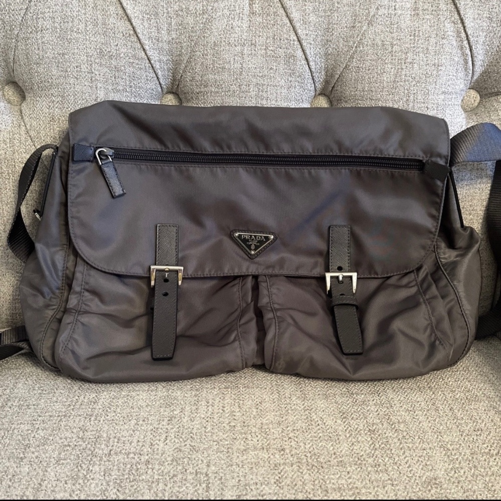PRADA Grey/Ardesia Vela Messenger Crossbody Bag Nylon BT1738